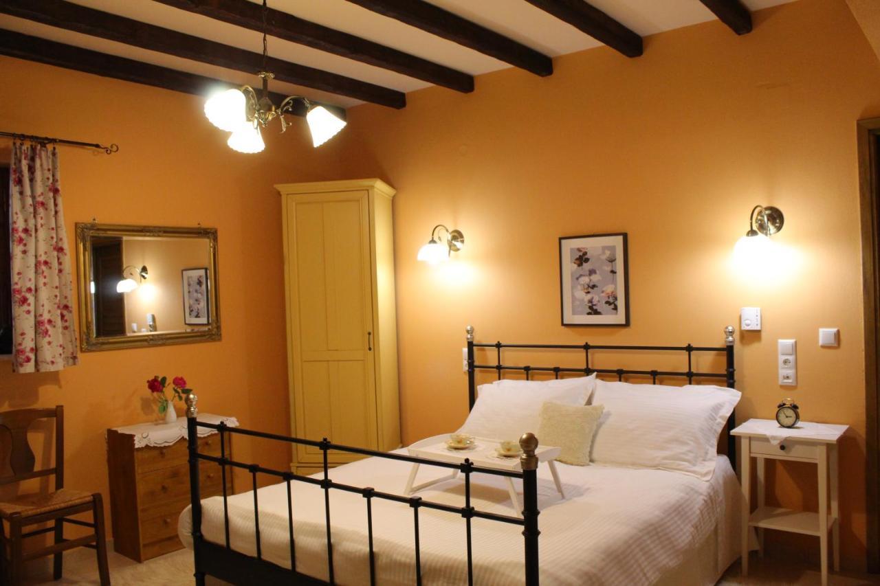 Traditional Guesthouse Marousio Rodavgi Exterior photo