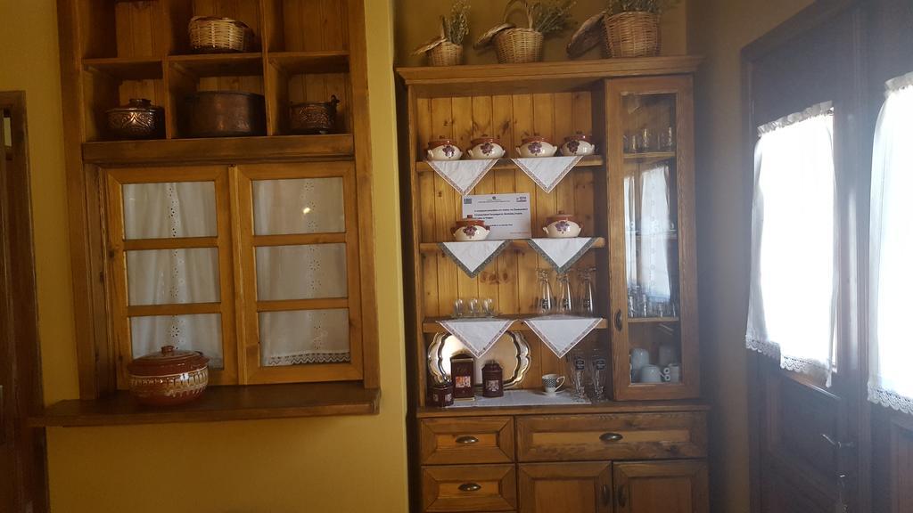 Traditional Guesthouse Marousio Rodavgi Exterior photo